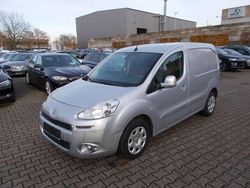 Grau Gebraucht 2015 Peugeot Partner Avantage Van / Kleinbus | 7.990 € (Fairer Preis)