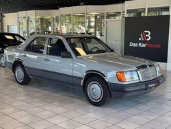 Grau Gebraucht 1988 Mercedes 300 Limousine | 5.890 €