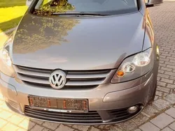 Grau Gebraucht 2007 VW Golf Plus Cross Edition Van / Kleinbus | 2.850 € (Fairer Preis)