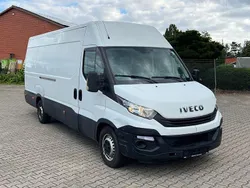 Weiß Gebraucht 2017 Iveco Daily Van / Kleinbus | 12.495 € (Superpreis)