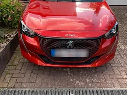 Rot Gebraucht 2021 Peugeot e-208 Allure Kleinwagen | 13.500 € (Superpreis)