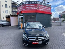 Kosmosschwarz metalliclack Gebraucht 2014 Mercedes B180 Van / Kleinbus | 10.799 € (Guter Preis)