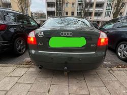 Grün Gebraucht 2000 Audi A4 Limousine | 2.000 € (Fairer Preis)