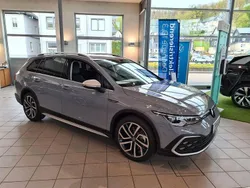 Grau Gebraucht 2021 VW Golf Alltrack Kombi | 31.000 € (Etwas zu teuer)