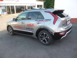 Grau Gebraucht 2022 Kia Niro Comfort SUV | 35.230 €