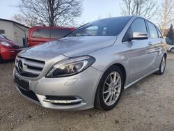 Silber Gebraucht 2014 Mercedes 180 Sport Limousine | 7.500 € (Superpreis)