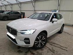 Crystal white / metallic (metallic) Gebraucht 2022 Volvo XC60 Core SUV | 36.000 € (Guter Preis)
