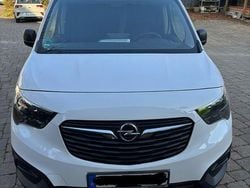 Weiß Gebraucht 2020 Opel Combo Van / Kleinbus | 10.900 € (Superpreis)