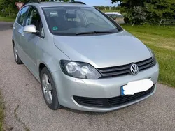 Silber Gebraucht 2010 VW Golf Plus Cross Comfortline Van / Kleinbus | 5.200 € (Fairer Preis)