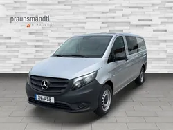 Silber Gebraucht 2023 Mercedes Vito Van / Kleinbus | 56.942 €