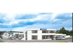 Grau Gebraucht 2020 Volvo XC40 Momentum SUV | 23.890 € (Guter Preis)