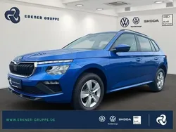 Raceblau metallic Gebraucht 2024 Skoda Kamiq Essence SUV | 21.989 € (Fairer Preis)