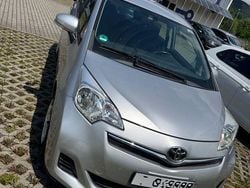 Schwarz Gebraucht 2011 Toyota Verso-S Multidrive S Van / Kleinbus | 5.500 € (Guter Preis)