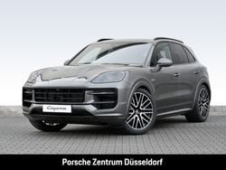Grau Gebraucht 2022 Porsche Cayenne SUV | 156.090 €
