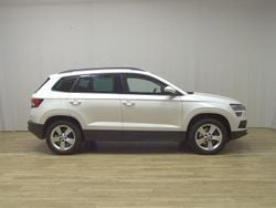 Weiss Gebraucht 2021 Skoda Karoq Ambition SUV | 18.280 € (Superpreis)