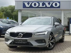 Vapour grey Gebraucht 2024 Volvo V60 Core Kombi | 34.900 € (Superpreis)