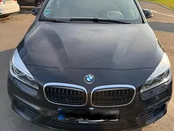 Schwarz Gebraucht 2016 BMW 218 Gran Tourer Sport Line Van / Kleinbus | 14.400 € (Guter Preis)