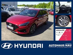 Ultimate red / met Gebraucht 2025 Hyundai i30 Advantage Limousine | 21.790 € (Fairer Preis)