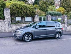 Grau Gebraucht 2017 VW Touran Comfortline Van / Kleinbus | 10.390 € (Fairer Preis)