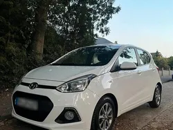 Weiß Gebraucht 2016 Hyundai i10 Kleinwagen | 4.200 € (Fairer Preis)