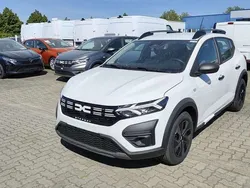 Weiß Gebraucht 2025 Dacia Sandero Essentiel Kleinwagen | 14.500 € (Superpreis)