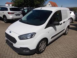 Weiß Gebraucht 2018 Ford Tourneo Courier Van / Kleinbus | 12.980 € (Fairer Preis)