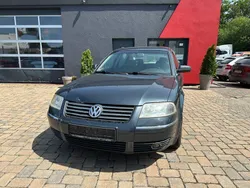 Blau Gebraucht 2001 VW Passat Highline Limousine | 999 € (Guter Preis)