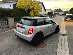 Weiß Gebraucht 2017 Mini Cooper Kleinwagen | 8.700 €