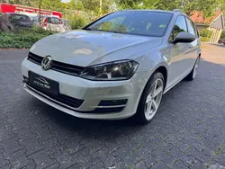 Weiß Gebraucht 2015 VW Golf VII LOUNGE Kombi | 5.499 € (Fairer Preis)