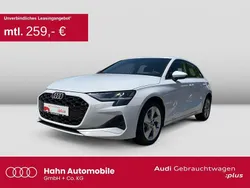 Weiß Gebraucht 2024 Audi A3 Sportback Advanced Limousine | 31.808 € (Guter Preis)