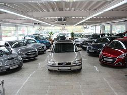 Grau Gebraucht 2002 Volvo S60 Limousine | 2.990 € (Fairer Preis)