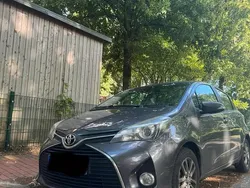 Grau Gebraucht 2014 Toyota Yaris Kleinwagen | 6.000 € (Etwas zu teuer)