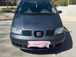 Grau Gebraucht 2007 Seat Alhambra Reference Van / Kleinbus | 5.800 € (Teuer)