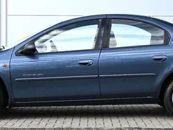 Blau Gebraucht 2001 Chrysler Neon Limousine | 4.000 €
