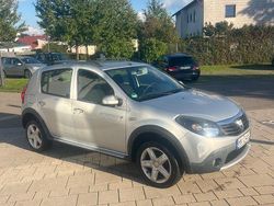 Grau Gebraucht 2010 Dacia Sandero Stepway Kleinwagen | 3.999 € (Fairer Preis)