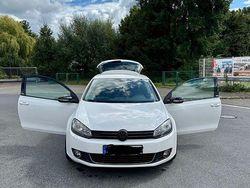 Weiß Gebraucht 2011 VW Golf Style Limousine | 4.000 € (Guter Preis)