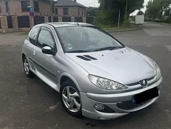 Silber Gebraucht 2004 Peugeot 206 Kleinwagen | 2.400 € (Teuer)