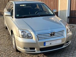 Silber Gebraucht 2004 Toyota Avensis Sol Limousine | 3.600 € (Fairer Preis)