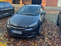 Grau Gebraucht 2014 Opel Astra Eco Kombi | 4.499 € (Guter Preis)