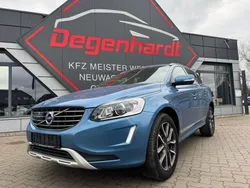 Blau Gebraucht 2017 Volvo XC60 Linje Inscription SUV | 19.990 € (Fairer Preis)