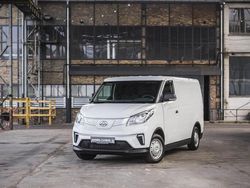 Weiß Gebraucht 2023 Maxus eDeliver 3 Van | 27.833 € (Fairer Preis)