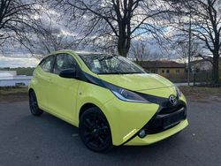 Gelb Gebraucht 2016 Toyota Aygo Kleinwagen | 6.990 € (Fairer Preis)