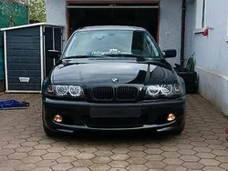 Schwarz Gebraucht 1998 BMW 323 Limousine | 4.800 € (Teuer)