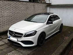 Weiß Gebraucht 2016 Mercedes A180 AMG line Limousine | 17.090 € (Etwas zu teuer)