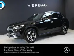 Metalliclack obsidianschwarz Gebraucht 2024 Mercedes GLC300e Avantgarde SUV | 58.960 € (Fairer Preis)