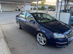 Blau Gebraucht 2007 VW Jetta Comfortline Limousine | 5.999 € (Teuer)