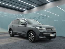 Grau Gebraucht 2024 VW Tiguan Design SUV | 38.050 € (Superpreis)
