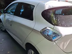 Weiß Gebraucht 2014 Renault Zoe Life Kleinwagen | 6.000 € (Fairer Preis)