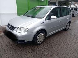 Reflexsilber metallic Gebraucht 2006 VW Touran Trendline Van / Kleinbus | 1.250 € (Superpreis)