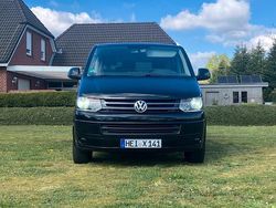 Schwarz Gebraucht 2012 VW Caravelle Van / Kleinbus | 15.799 €
